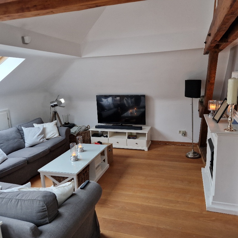 Charmante 3-Zimmer-Wohnung in gepflegter Altbauvilla mit Dachterrasse - Photo 3