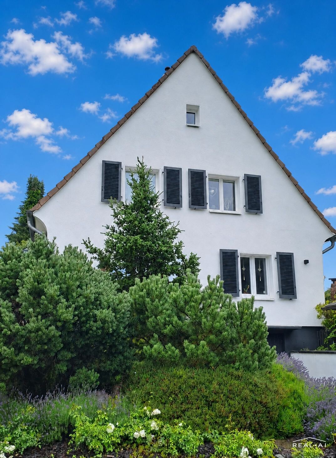 Freistehendes kleines Einfamilienhaus in super schöner Grünlage!