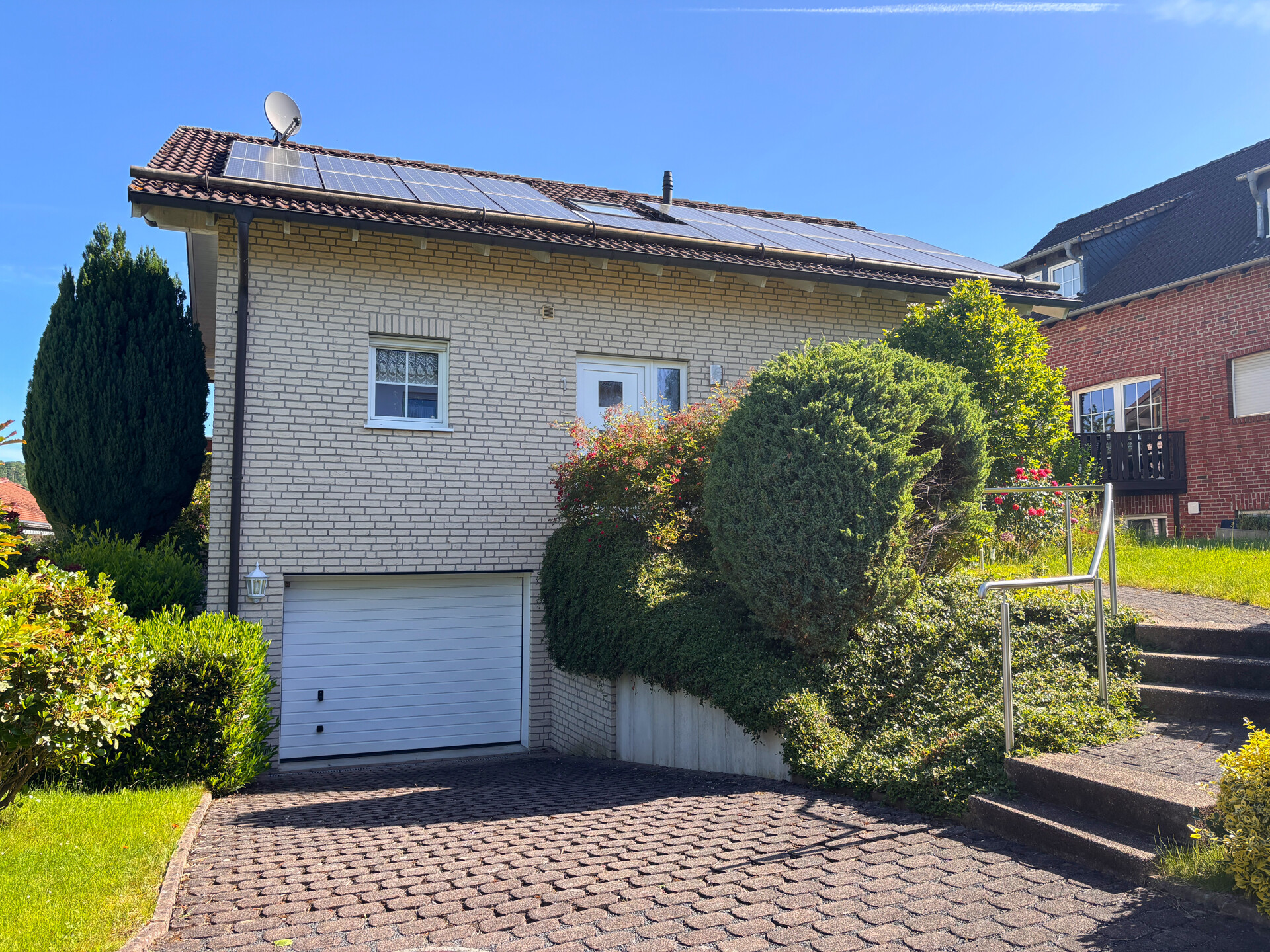 Gepflegtes Einfamilienhaus mit Terrasse, Garten und Garage in zentraler Lage von Windeck/Rosbach!