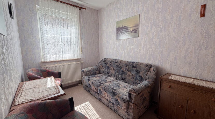Gäste-/Arbeitszimmer EG