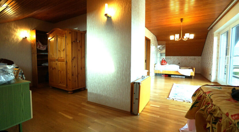 Küche und Esszimmer OG