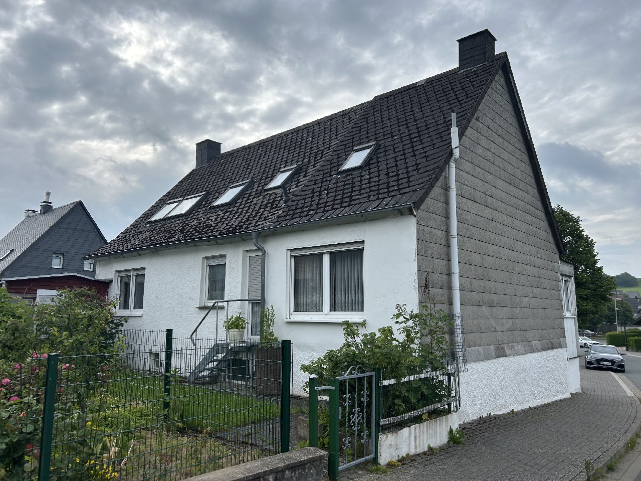 Bezahlbares Wohnen für die Familie! Renovieren und einziehen!