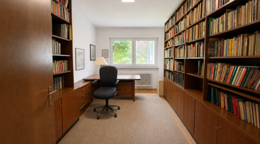 Arbeitszimmer EG