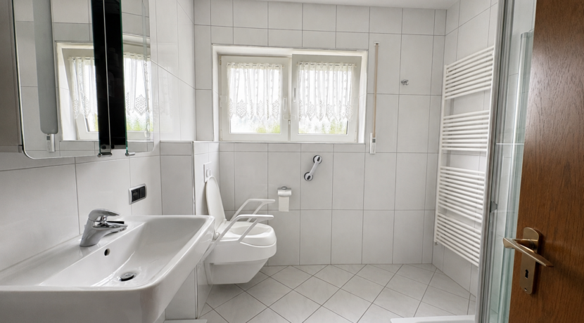 Badezimmer EG