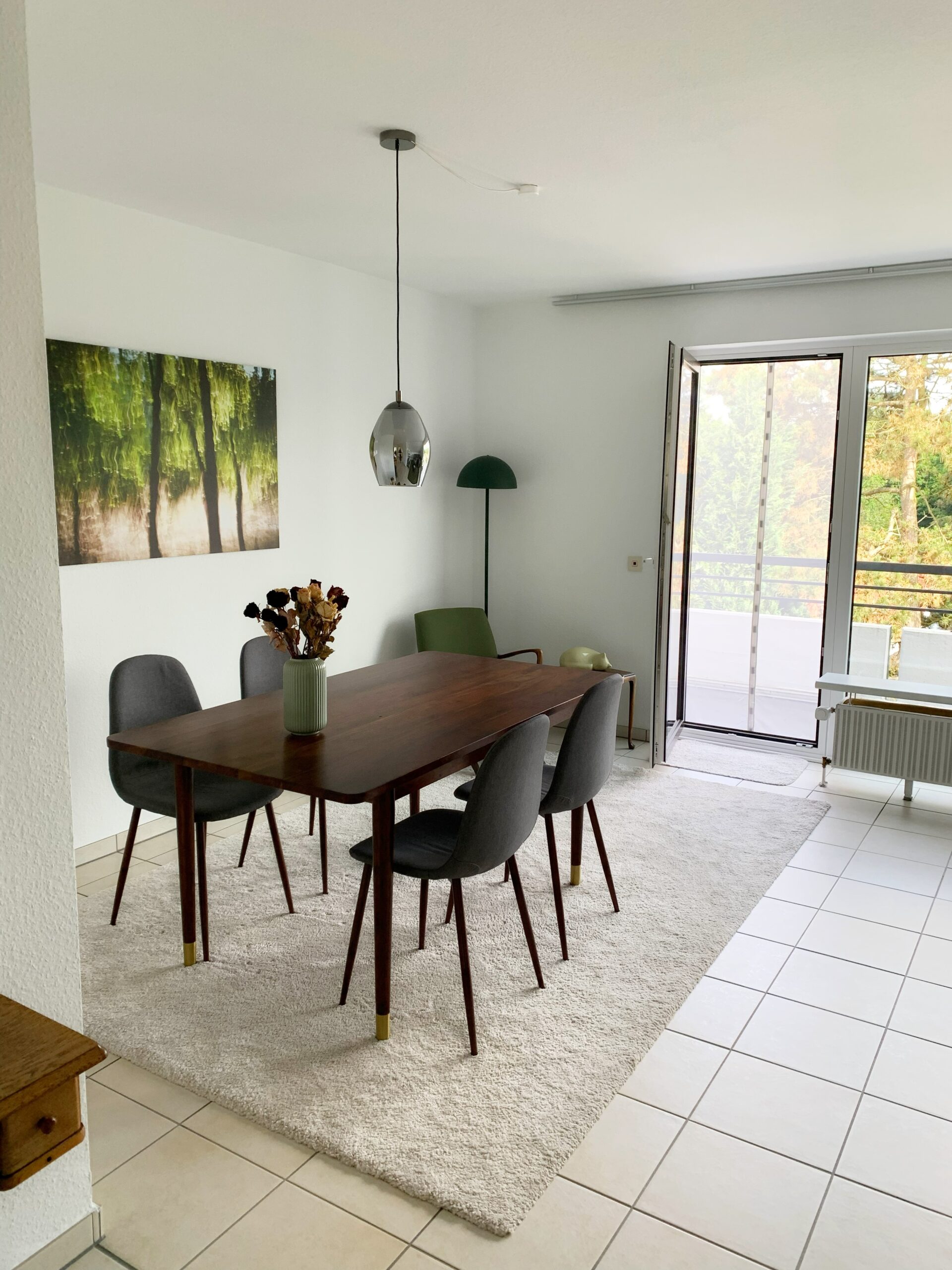 Wohnen im Grünen – Charmante 2-Zimmer Wohnung mit zwei Balkonen in Rösrath