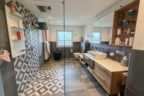 Badezimmer EG