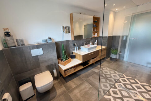 Badezimmer EG