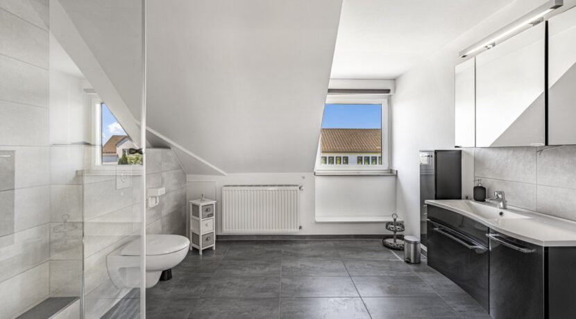 Badezimmer Dachgeschoss