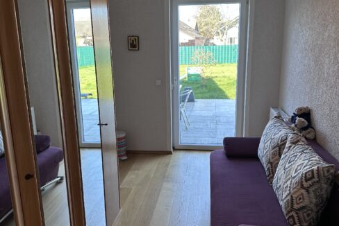 Ankleide / Home Office / Kinderzimmer