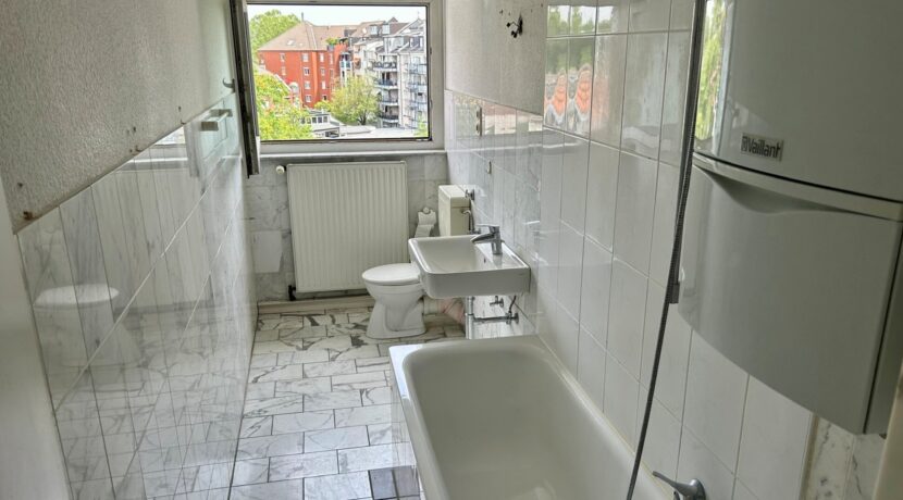 Wannenbad mit Fenster