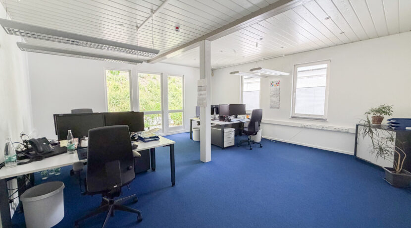 Verwaltungsgebäude: Büro