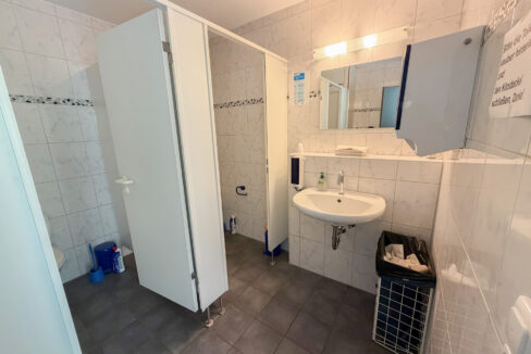 Verwaltungsgebäude: WC