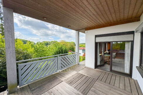 Terrasse EG Links