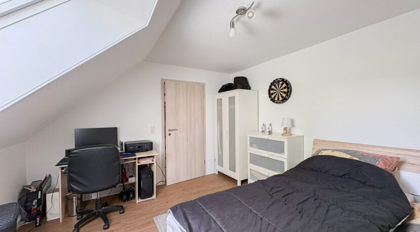 Schlafzimmer DG Rechts