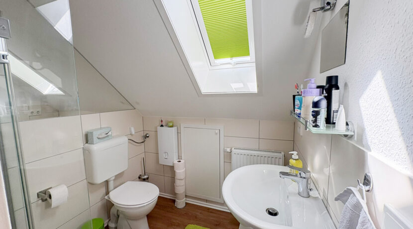 Badezimmer DG Rechts