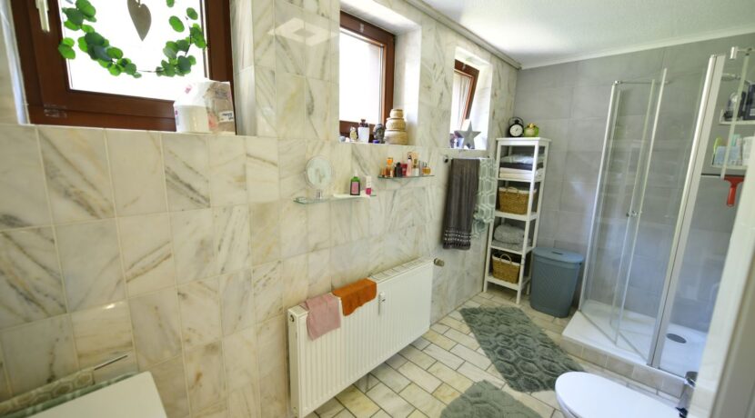 Erdgeschoss Badezimmer