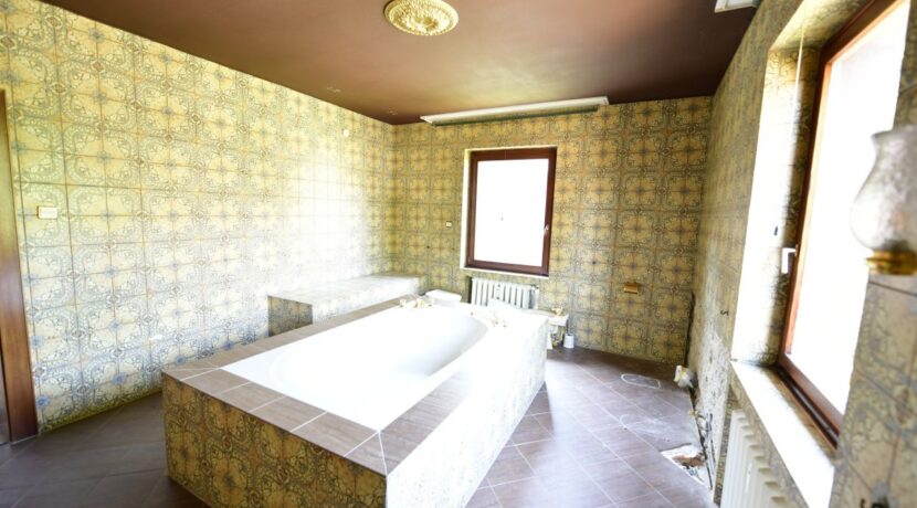Obergeschoss Badezimmer 2