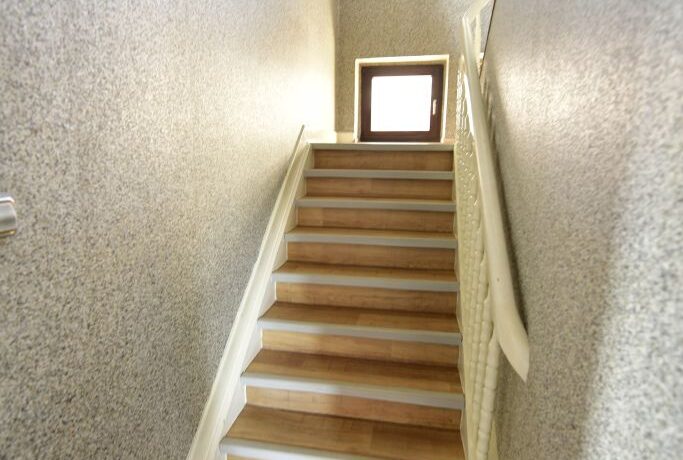 Treppenaufgang zum Dachgeschoss