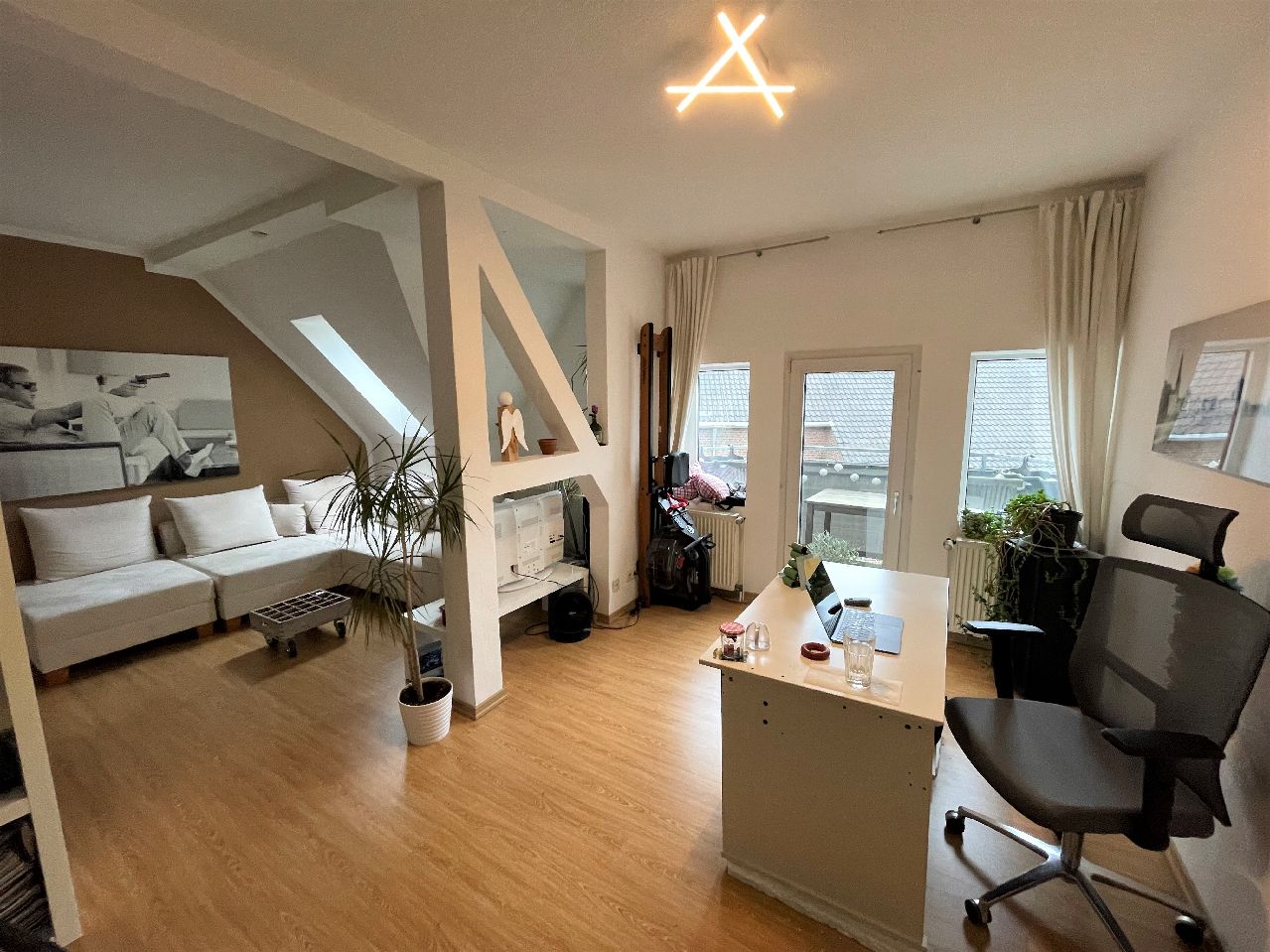 Düsseldorf-Unterbilk! 2-Zimmer-Altbauwohnung mit Wohnküche nähe Lorettostraße! - Foto 1