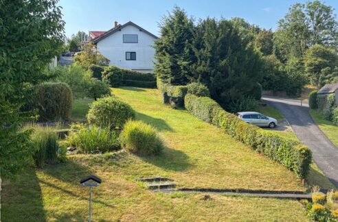 großzügiges Baugrundstück