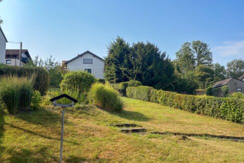 sonniges Grundstück
