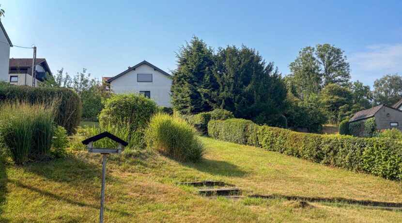 sonniges Grundstück