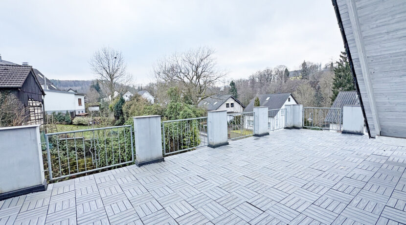 große Dachterrasse