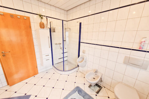 modernes Bad OG