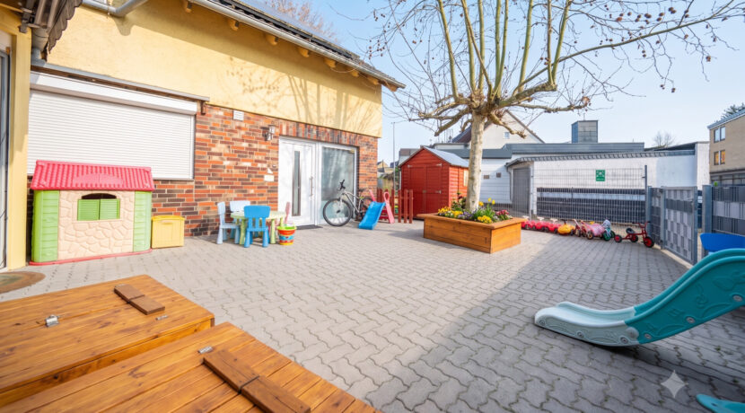 Kita Garten KI generiert