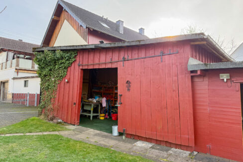 Ehem. Carport