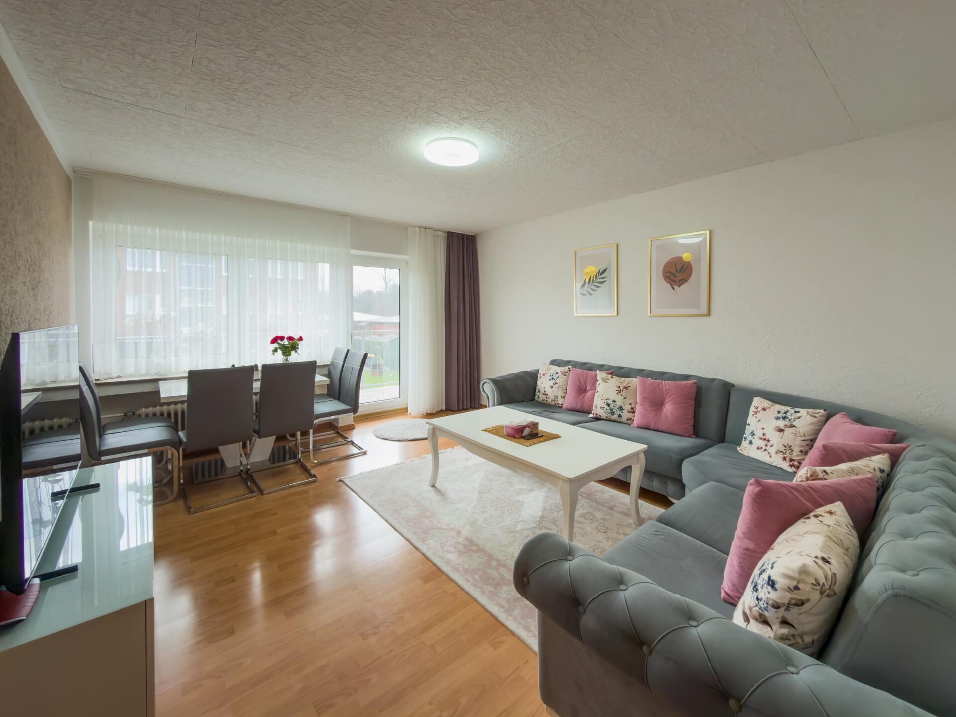 Wohlfühlfaktor garantiert: 4-Zimmer 1. OG mit Balkon & flexibler Raumaufteilung