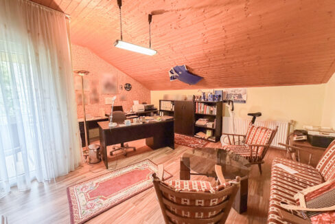 Büro (DG)