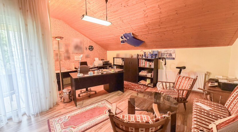 Büro (DG)