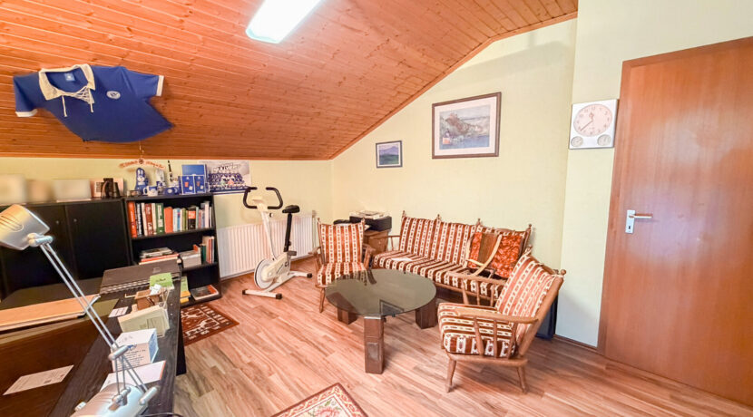Büro (DG)