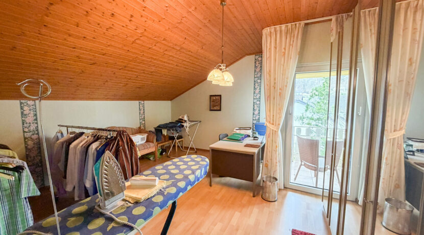 Bügelzimmer (DG)