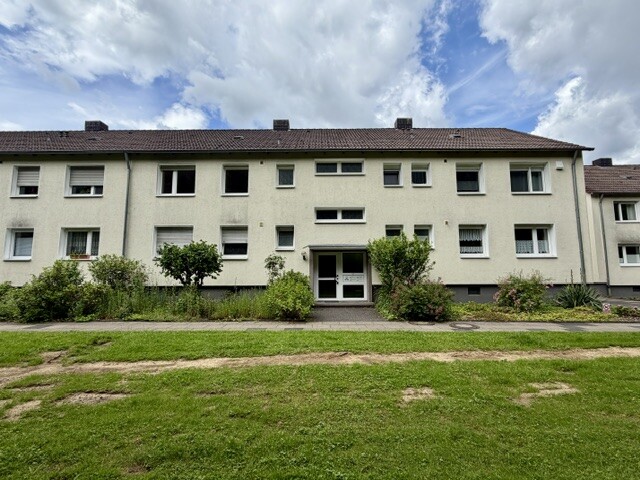 3-Zimmer-Stadtwohnung mit Balkon im 1.OG eines 4-Parteienhauses