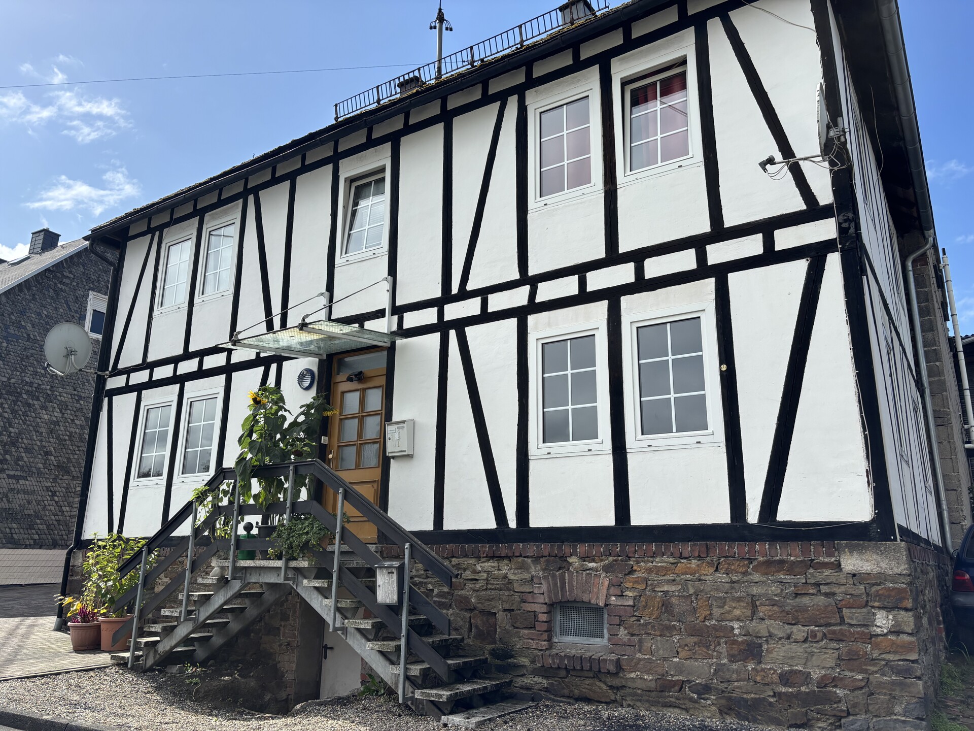 Gepflegte 2-ZKB-Wohnung in ruhiger Wohnlage nahe Hachenburg!