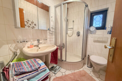 Badezimmer EG