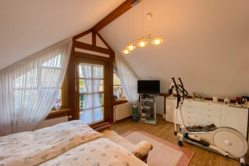 Schlafzimmer DG