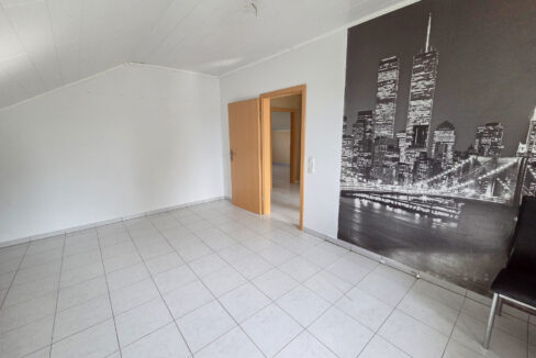 Schlafzimmer 1 DG