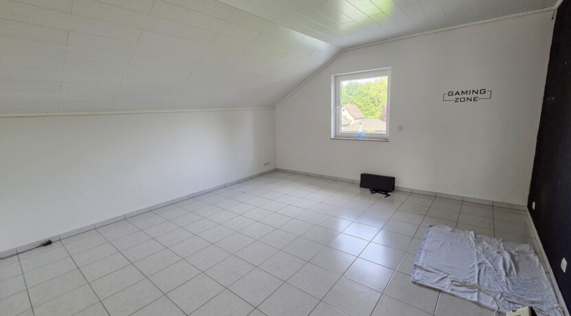 Schlafzimmer 2 DG