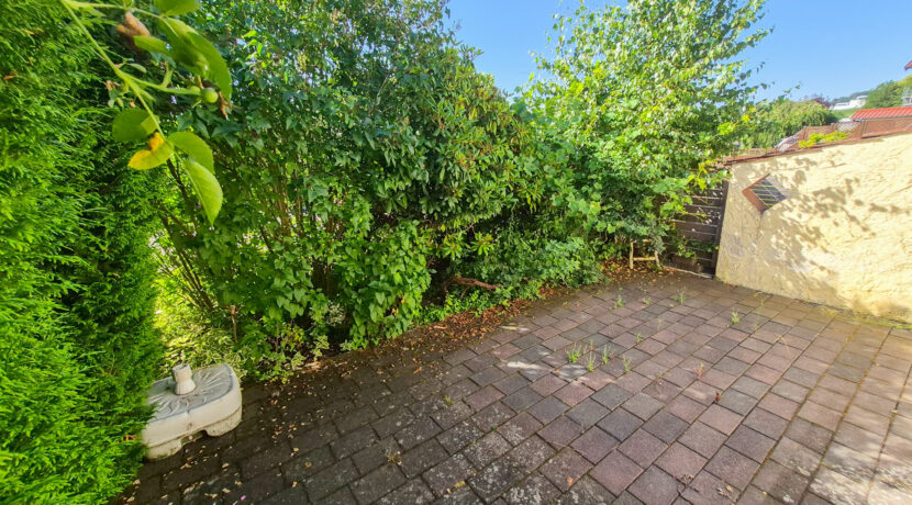 Terrasse - Wohnung links
