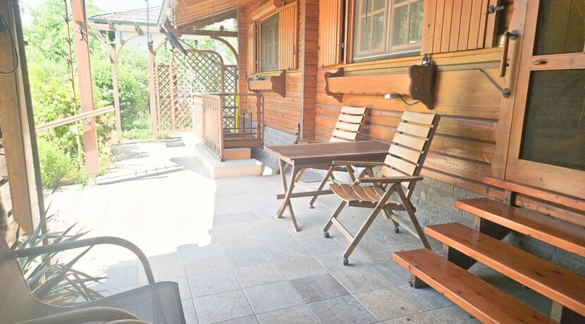Überdachte Terrasse