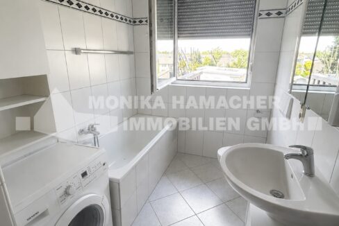 Bad mit Wanne