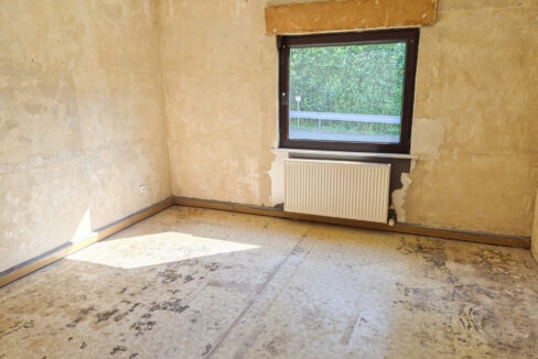 Zimmer - Wohnung links