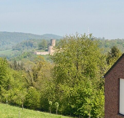 Haushälfte rechts - Blick vom Balkon nach Blankenberg