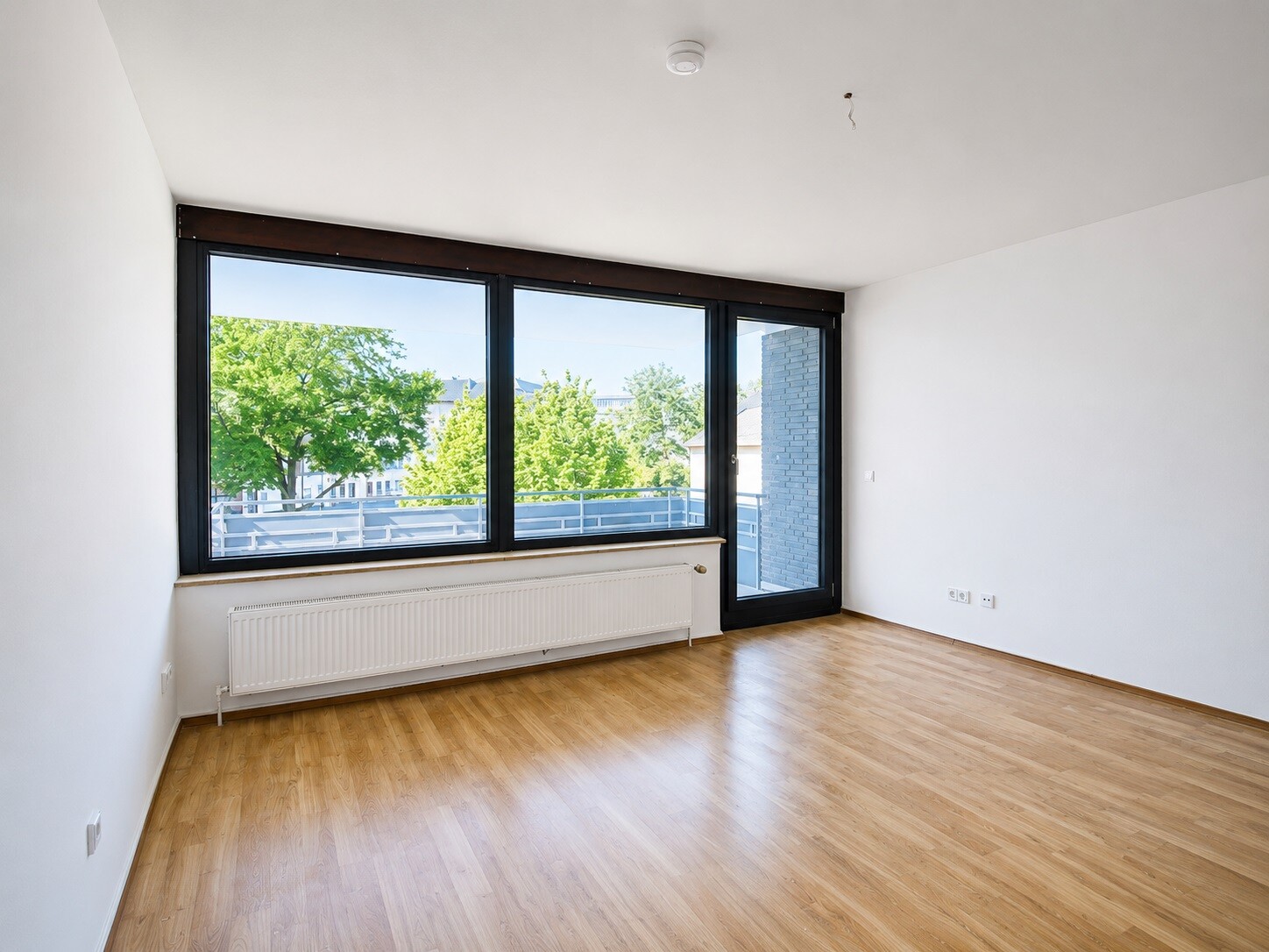 MODERNE 3-ZIMMERWOHNUNG MIT BALKON IN DER KREFELDER INNENSTADT ZU MIETEN