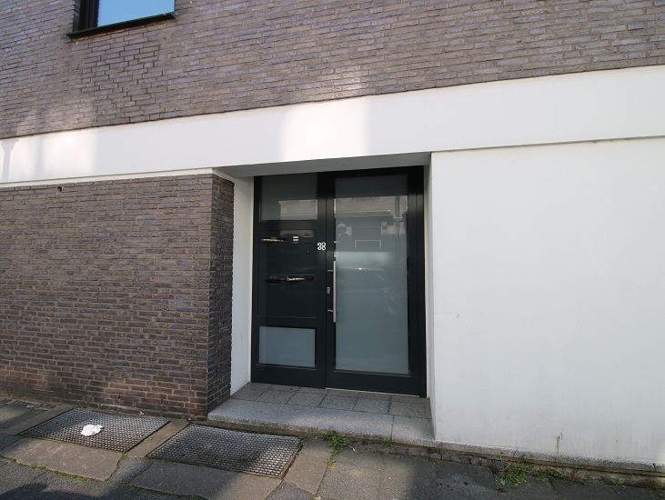 MODERNE 3-ZIMMERWOHNUNG MIT BALKON IN DER KREFELDER INNENSTADT ZU MIETEN - Foto 4