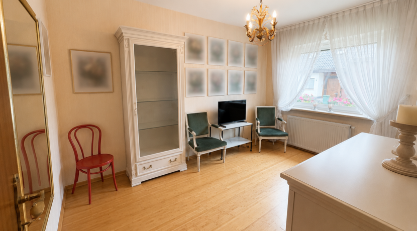 Arbeitszimmer ( EG )
