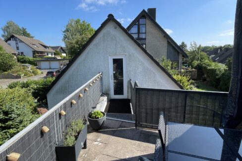 Brücke zum Raum über Garage